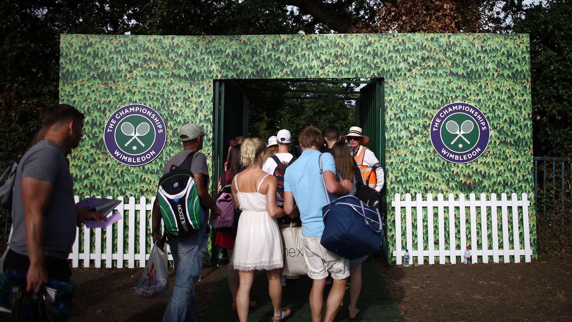 奖金则高达 奖金则高达