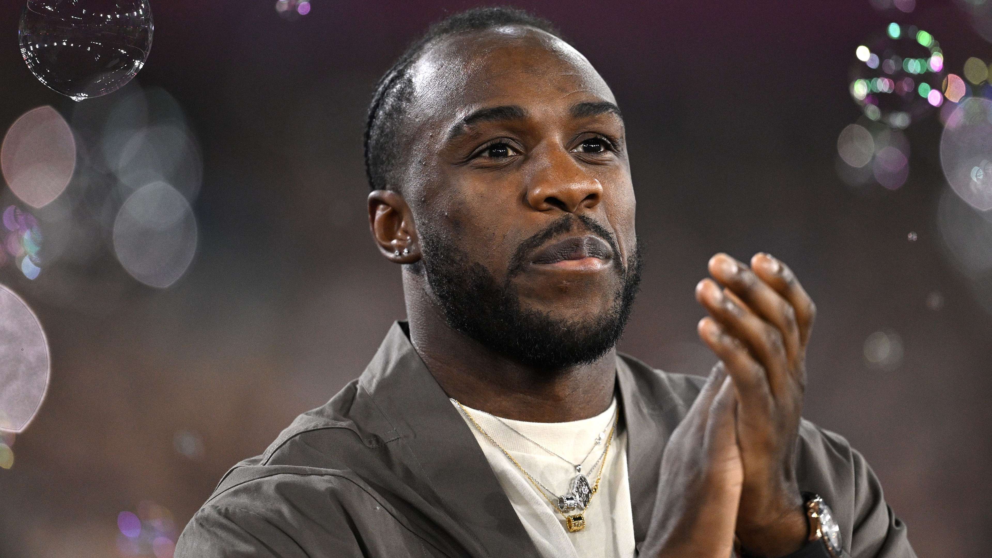 球迷反响以 球迷反响以